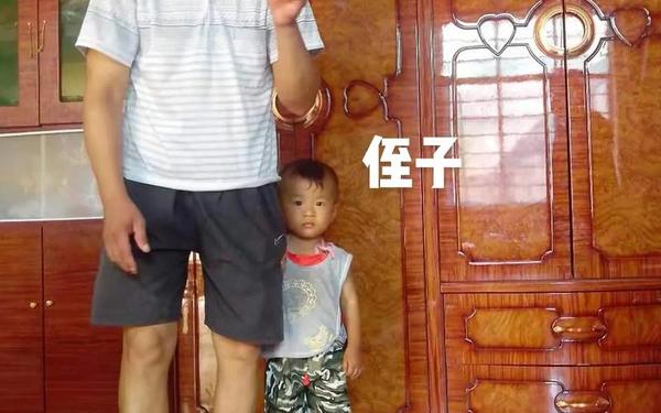 晚上父母房间有黏水声是怎么了？、半夜听到妈妈爸爸喘气怎么回事
