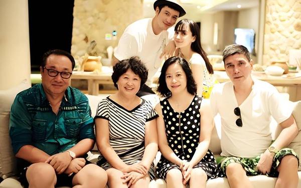 全家一起来黄霞徐家大团圆(黄晓霞赵军一家亲)